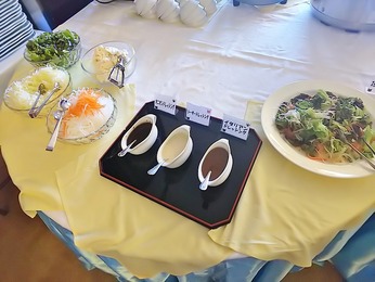 サラダコーナー
