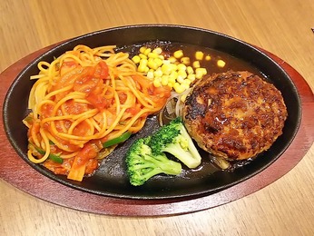 ハンバーグナポリタン