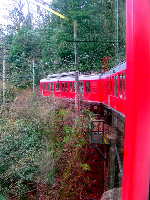 ²èÁü 010