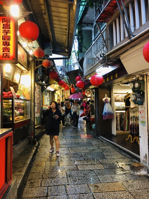 7D51A205-DDBB-4747-9CB8-C74D206E20D7