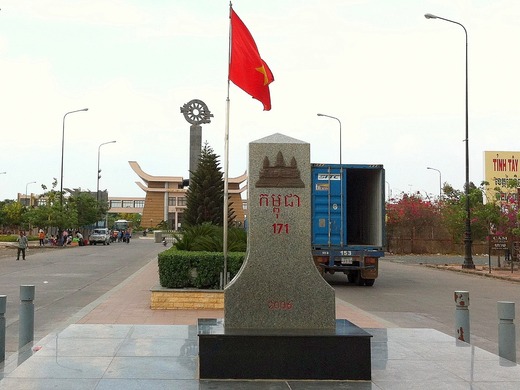 ²èÁü 2012