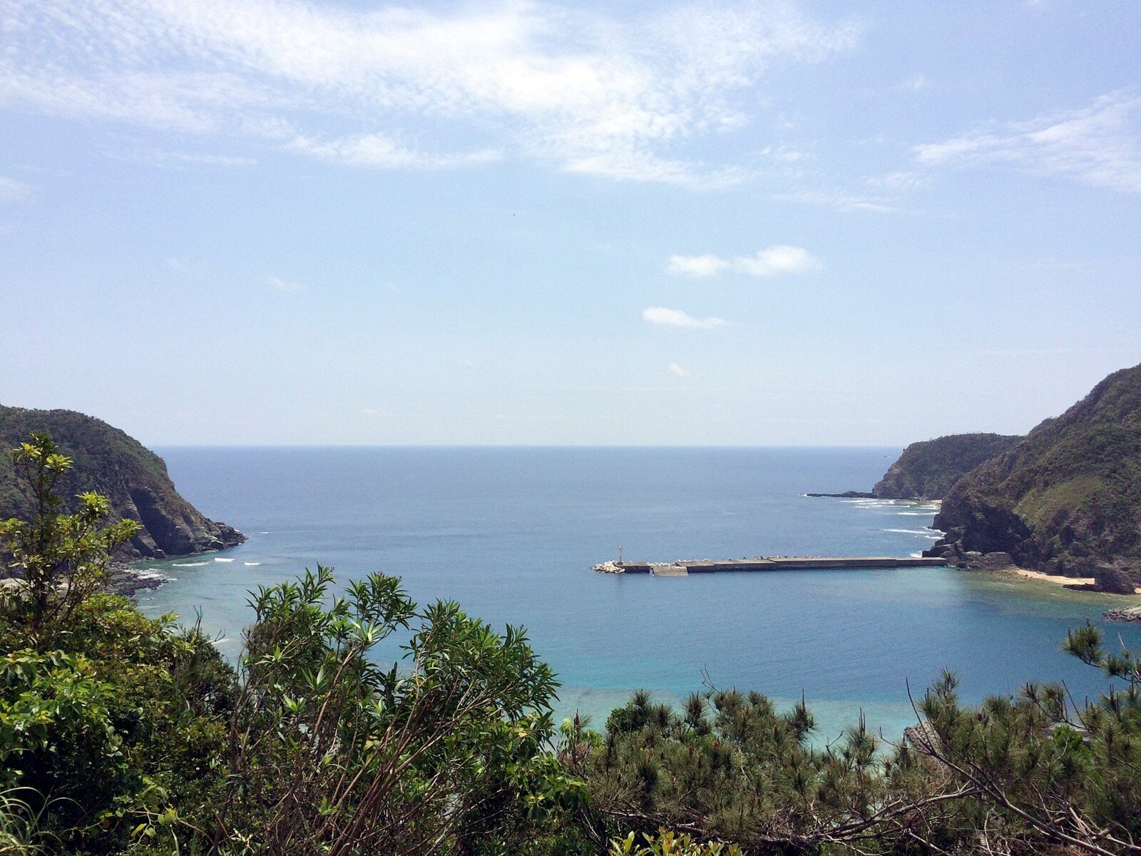 旅の回顧録 ・~年前の今日 沖縄県島尻郡渡嘉敷村(渡嘉敷島) 「渡嘉敷島ツーリング2周」 コイワカメラの「世界の路地裏で(または女たち)」 旅の回顧録 ・~年前の今日 沖縄県島尻郡渡嘉敷村(渡嘉敷島) 「渡嘉敷島ツーリング2周」 コイワカメラの「世界の路地裏で(または女たち)」