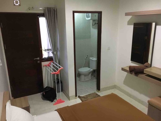 57146B1F-F6D9-43B5-A90A-884093F12B64