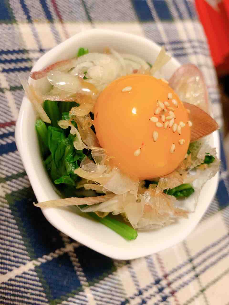 おつまみにピッタリ 香味野菜の月見ほうれん草 こじらせ男子のこじらせご飯 おつまみにピッタリ 香味野菜の月見ほうれん草 こじらせ男子のこじらせご飯