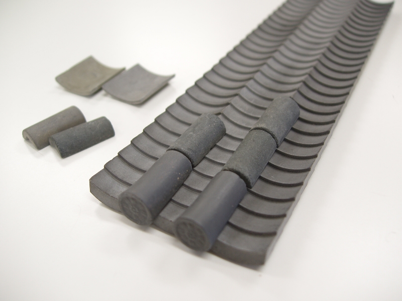 第6号の1 瓦屋根 いろいろ 古建築模型 ひながた のつくり手 京都 桂川のほとりより