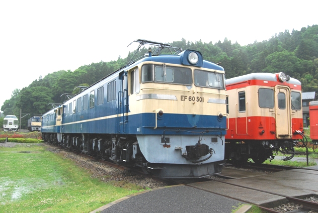 EF60 電気機関車(静態保存) : Clinkety-clank