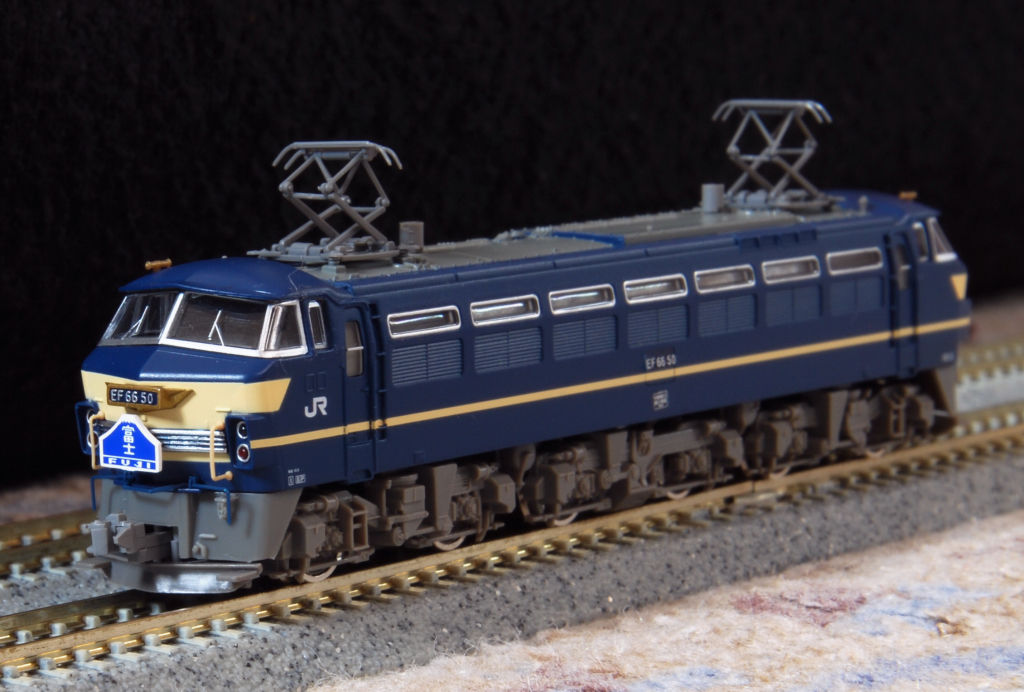 TOMIX EF66 後期型特急牽引機灰台車(9178) 製品評価・所感 : Clinkety