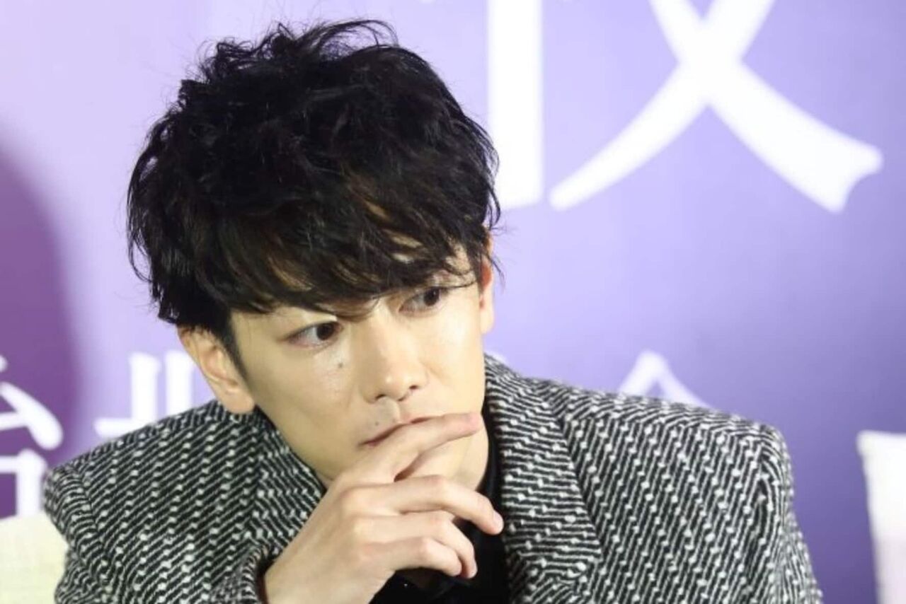 佐藤健の“オフ顔”カレンダーが話題！160カットの魅力に迫る