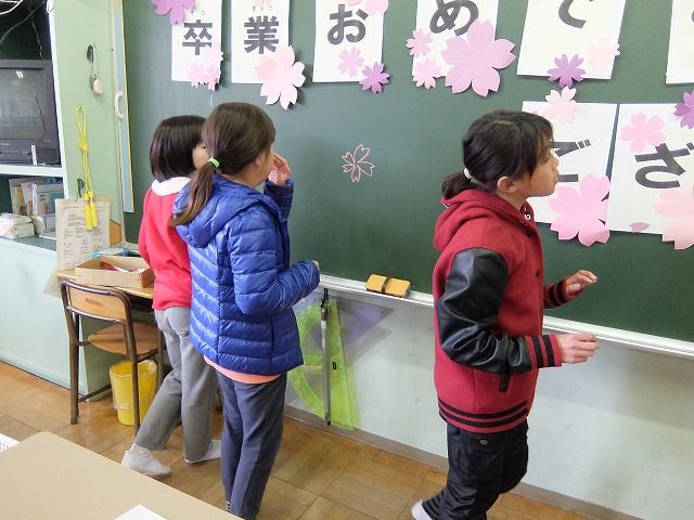 卒業式準備 九重小学校 卒業式準備 九重小学校