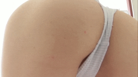 舐めるアイドルのgif