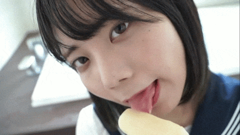 舐めるアイドルの
