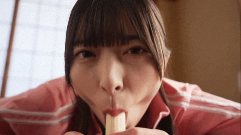 舐めるアイドル