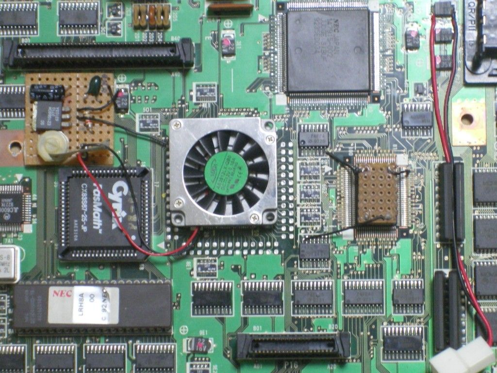 98一のコンパクなト筐体！PC-9801US！ - 烈鉱石修復工房