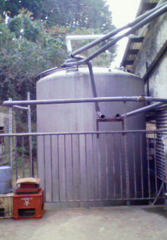 リキッドタンク