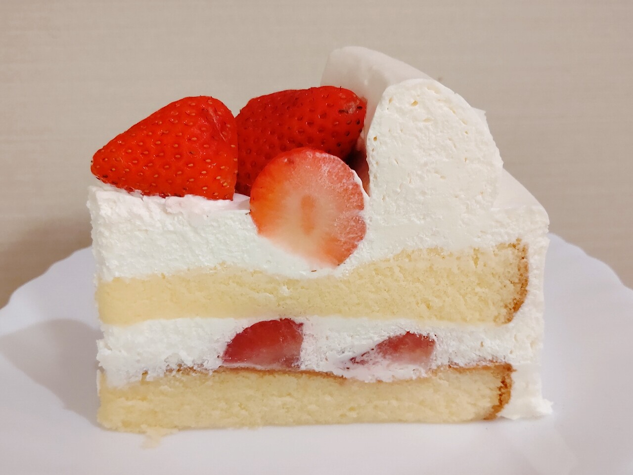 イタリアントマト ケーキショップ の いちごのショートケーキ 豊山町豊場林先 小牧つーしん イタリアントマト ケーキショップ の いちごのショートケーキ 豊山町豊場林先 小牧つーしん