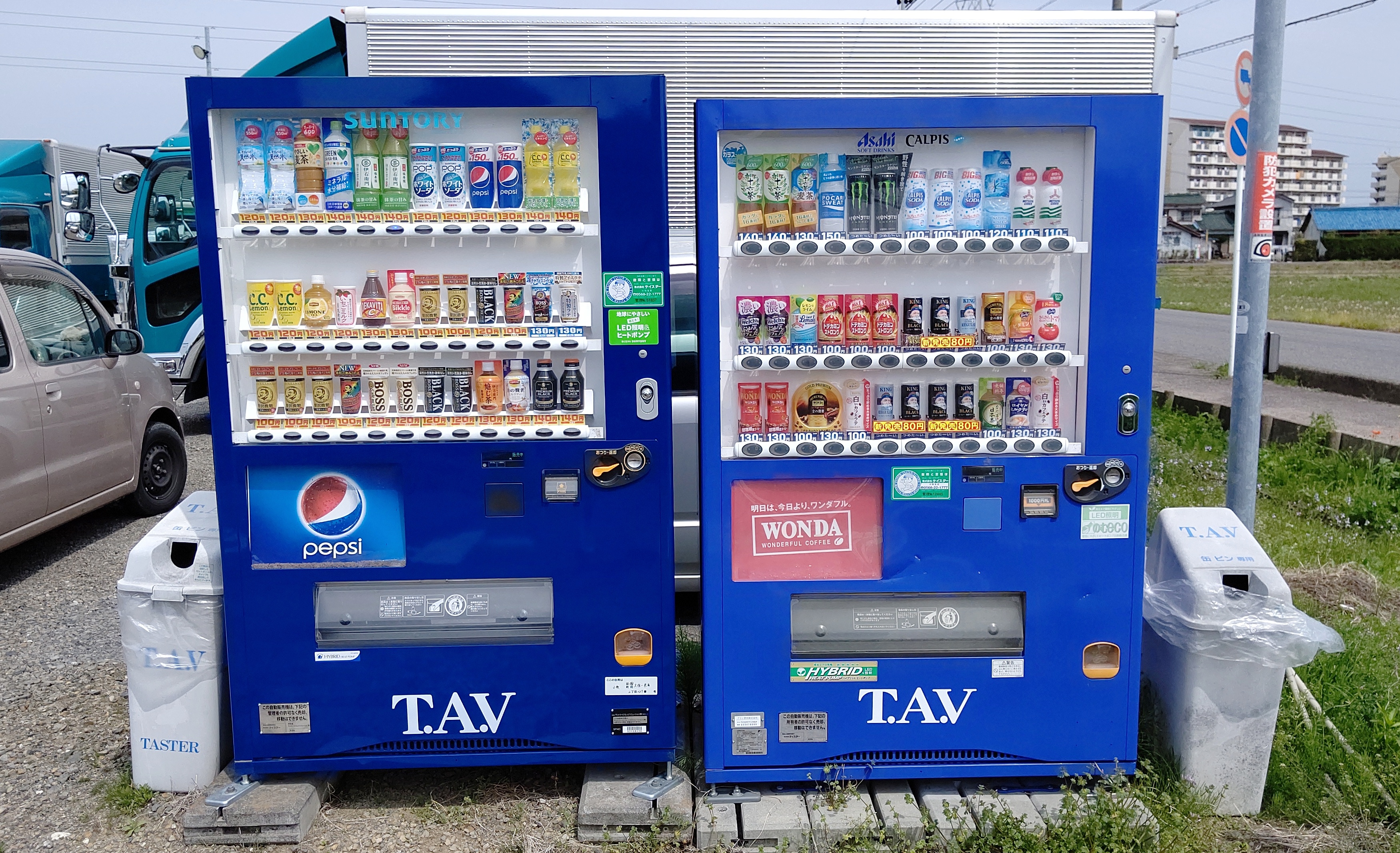 自動販売機で80円の缶コーヒーが売っていたので買ってみた 小牧つーしん