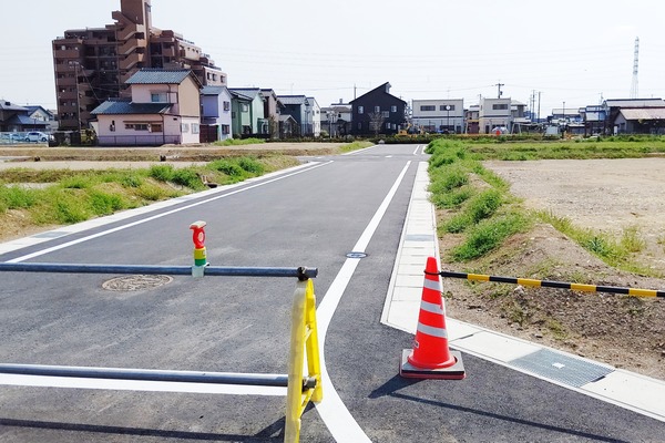 小牧原駅の近くにできる新たな公園「中区ふれあい公園」の工事が延長になってる