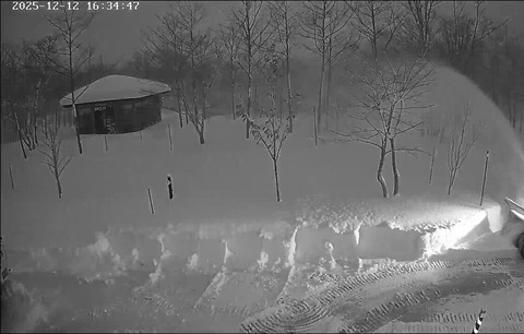 積雪深、１時間当たり全国４位の記録の中、配達の人が来てくれ…