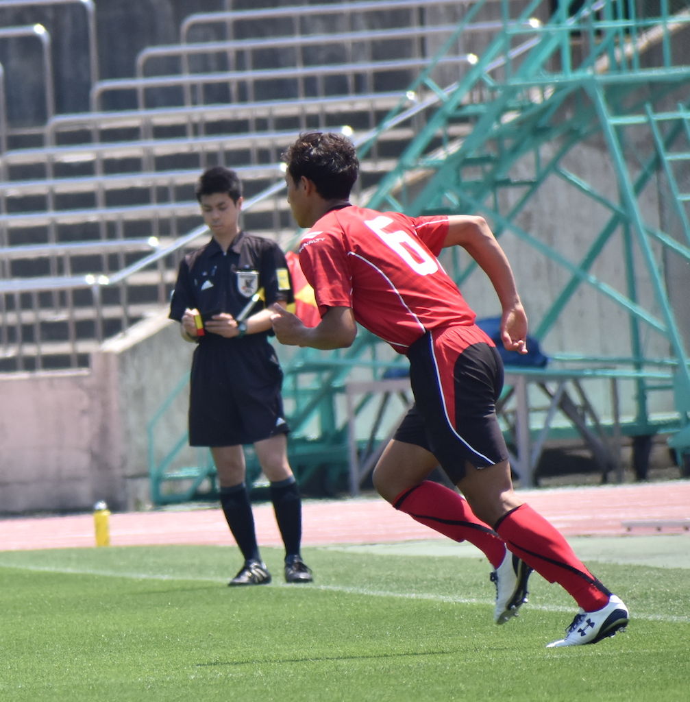 コラム サッカー部 主将 渡邉 黎生 苦難を乗り越えた先に 宮下 響 駒大スポーツコラム記事 コラム サッカー部 主将 渡邉 黎生 苦難を乗り越えた先に 宮下 響 駒大スポーツコラム記事
