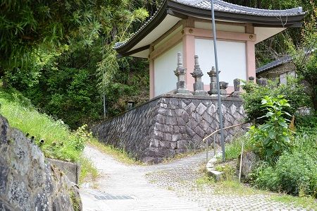 交野市傍示のフットボール地蔵 彫物名鑑 小松堂 交野市傍示のフットボール地蔵 彫物名鑑 小松堂