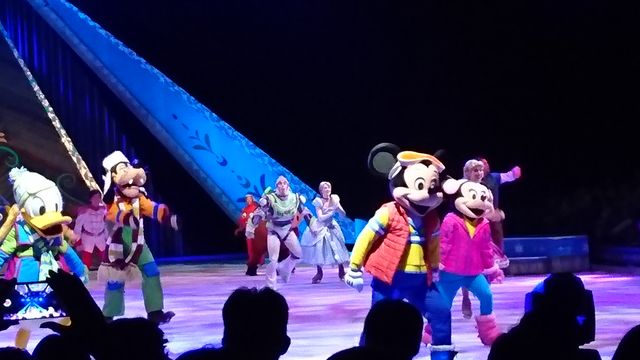 ディズニーオンアイス16に行ってきた こまったさん家のどこいこ日記 ディズニーオンアイス16に行ってきた こまったさん家のどこいこ日記