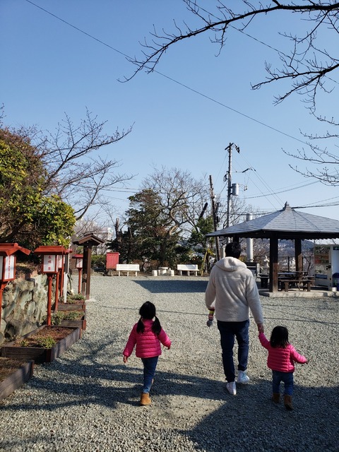 mitenec2cc6196-65c7-4321-95a8-5cb43d943018