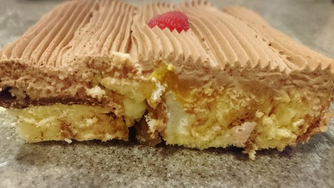 18-11-16-16-22-04-683_deco