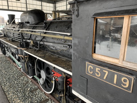 2211ADB9-1797-49D0-AEFB-8B9ABFF6B2DB