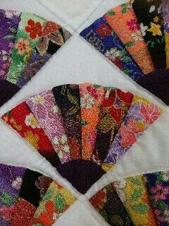 扇のミニタペストリー : アップルのパッチワーク進行中！