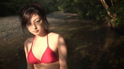 大森美希 ラビリンス 人形のような白い肌、ミステリアスな瞳、そして