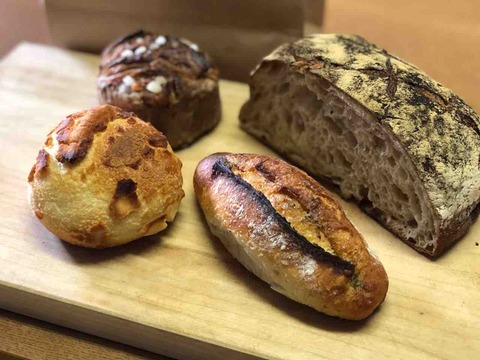 『笑門ベーカリー(Warakado Bakery)』
