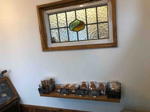 『笑門ベーカリー(Warakado Bakery)』店舗内