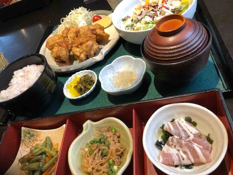 『美食亭 奏』鶏の唐揚