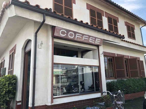 『COFFEE & RESTHOUSE 論エクセル』店舗外観