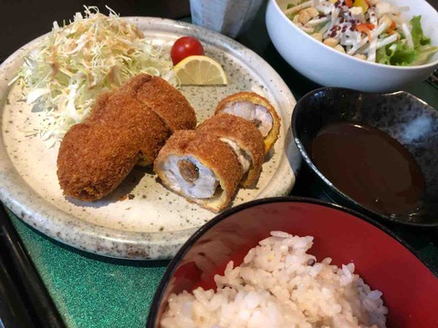 『美食亭 奏』梅しそカツ(豚肉)