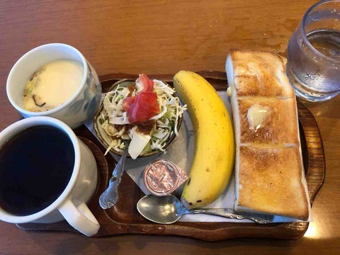 『カフェ・ド サン・トロペ』モーニング
