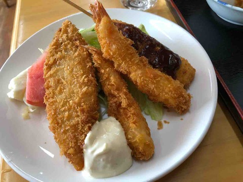 『SNACK HOUSE ふれんど』ミックスフライ定食