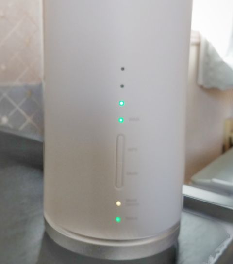 原因はauレピータとSpeed Wi-Fi HOME の置場所だった？ : 編み