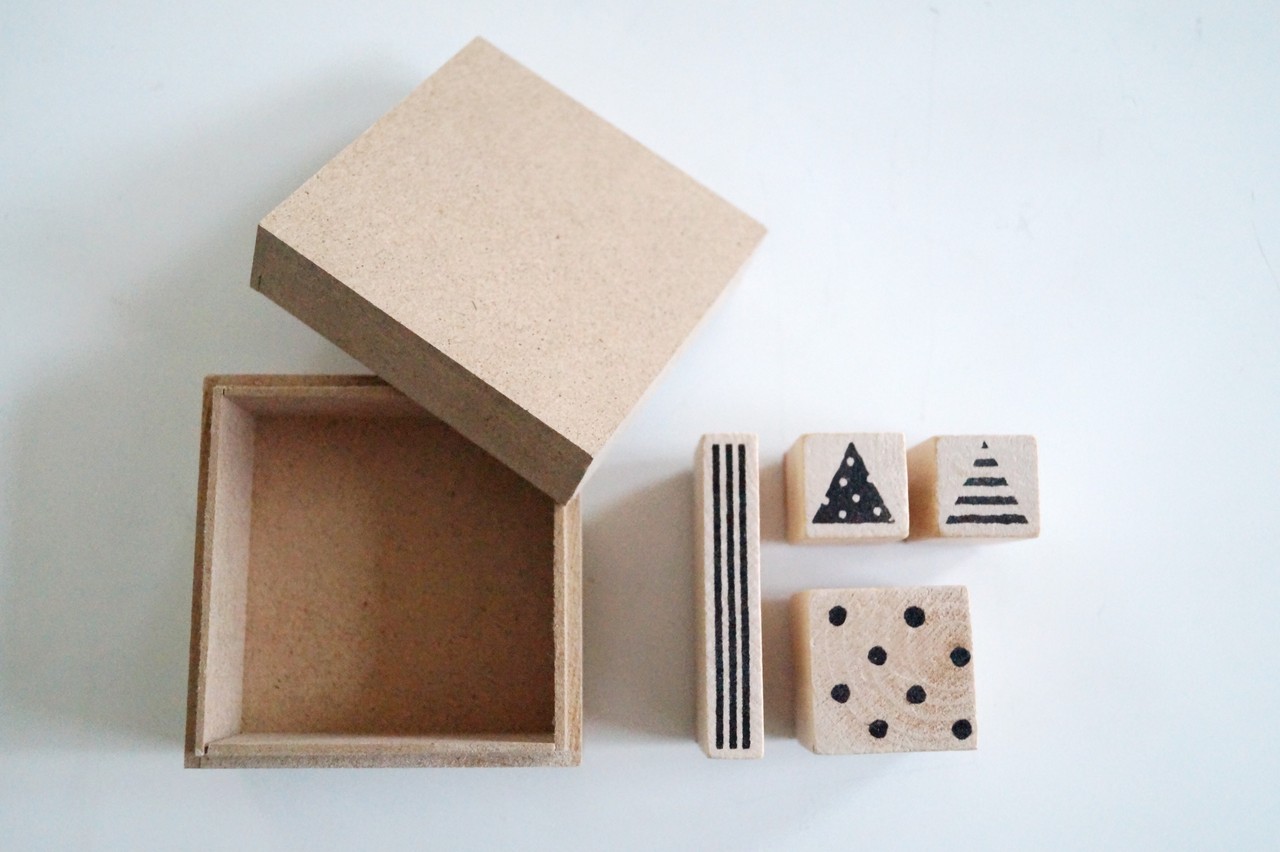 ナチュラルキッチンのスタンプ Book And Pencil