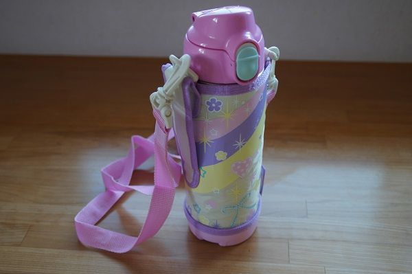 幼稚園児お勧め小さめステンレス水筒 ストラップつきケースあり ピーコック きゅうきゅう 幼稚園児お勧め小さめステンレス水筒 ストラップつきケースあり ピーコック きゅうきゅう