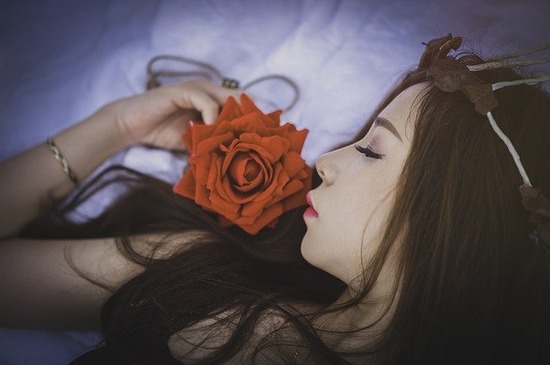 girl-g87539540b_640