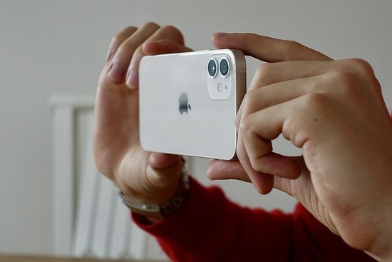 iphone-12-g1a4866072_640
