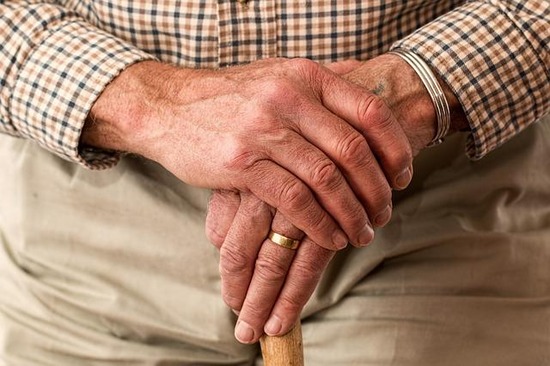 elderly-gf64900679_640