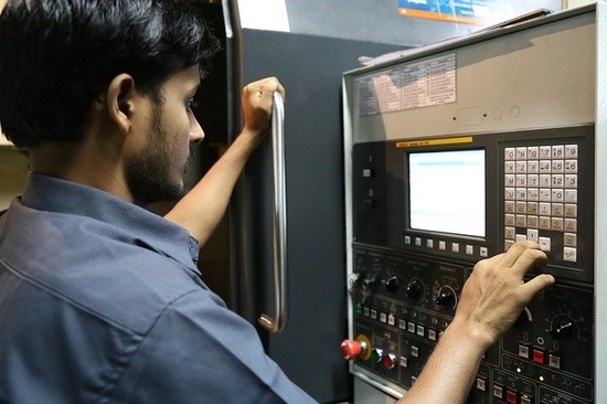 worker-860909_640