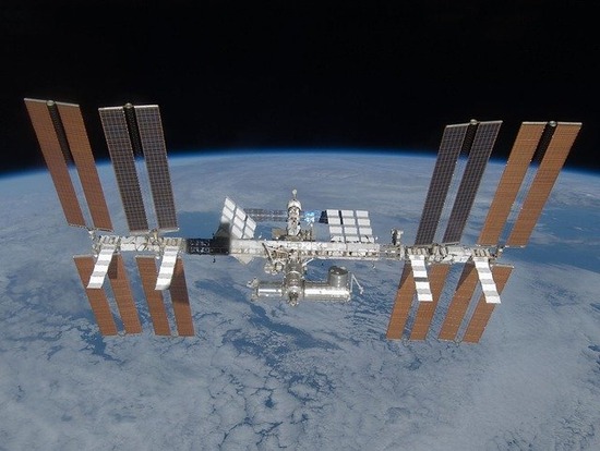 international-space-station-g126ddc27b_640