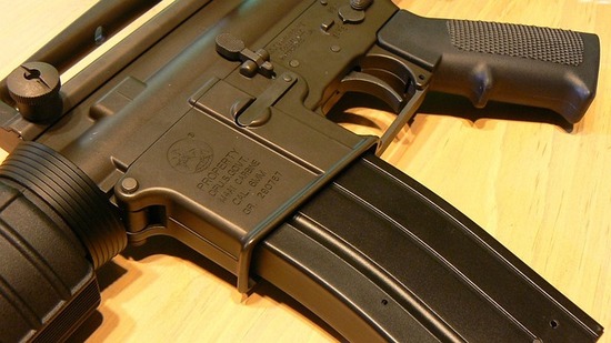 gun-gc354f8110_640