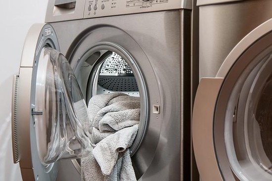 washing-machine-g8ea953135_640