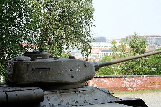 tank-g60e6cdb09_640