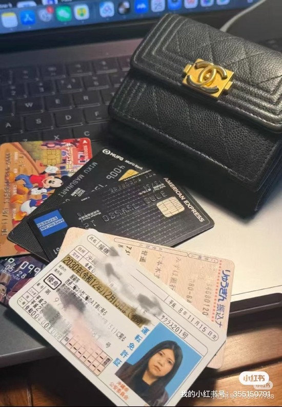 e241b578-1ca3-447c-bec1-cfea6a2cc278_co