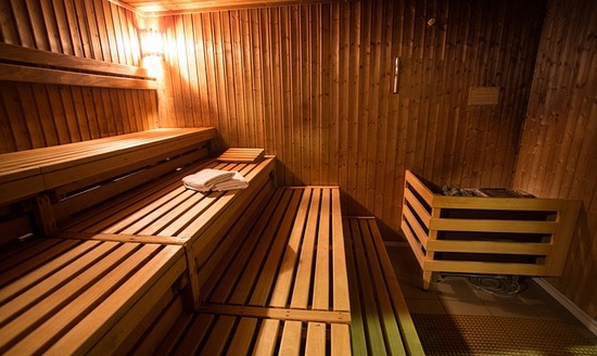 sauna-g1e625cbd1_640